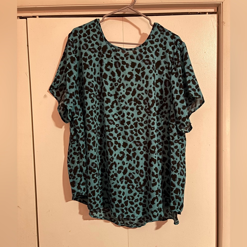 NWT TEAL CHEETAH PRINT BLOUSE